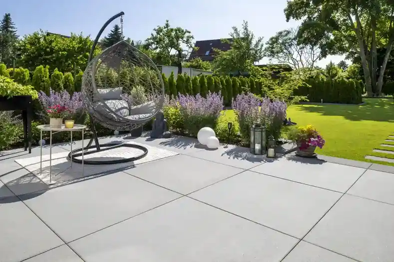 Réussir l'aménagement jardin moderne : matériaux et mise en œuvre