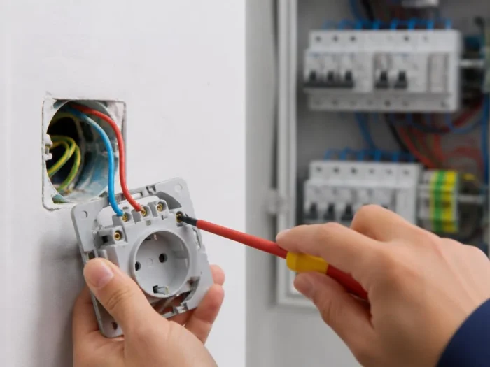 Comprendre le role des bornes l et n electricite
